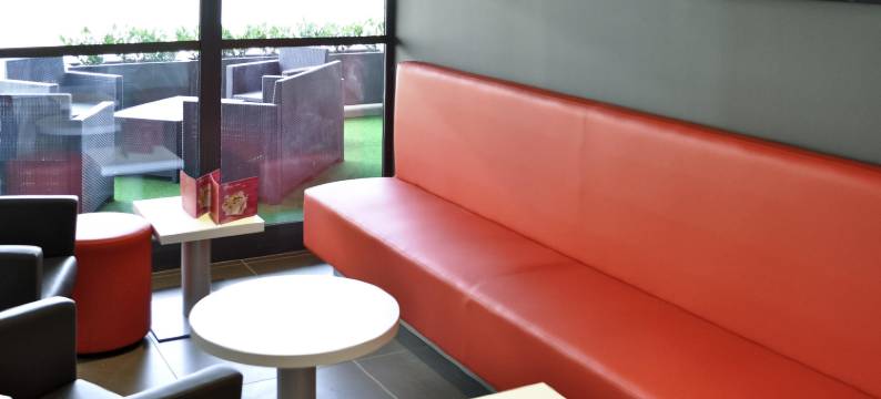 宜必思里昂东部香波尼酒店(Hôtel Ibis Lyon Est Chaponnay)图片