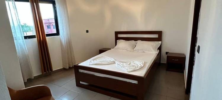 ZonaVille家具齐全的公寓(ZonaVille Appartement Meuble)图片