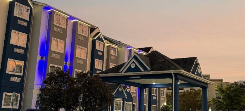 巴吞鲁日机场麦客达温德姆酒店及套房(Microtel Inn & Suites by Wyndham Baton Rouge Airport)图片