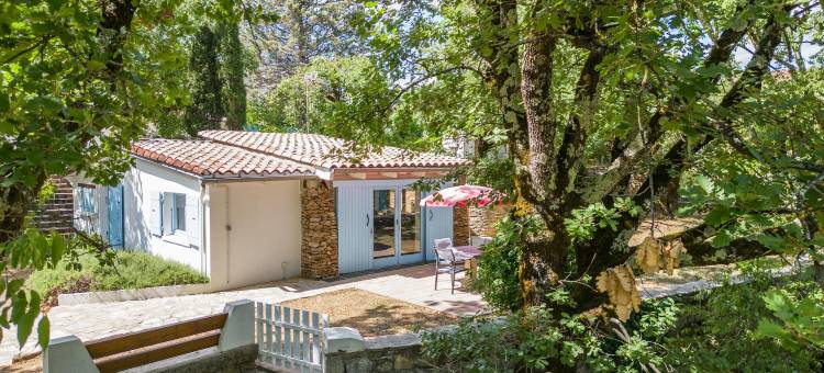 Cottage with River Views, Uzer图片