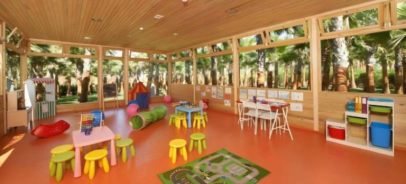 海边的葡萄酒与书籍，阿尔加维度假村(Wine & Books by the Sea, Algarve Resort)图片