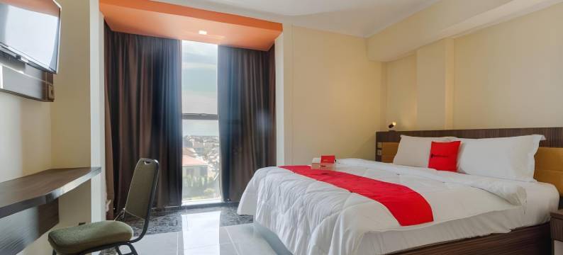 红多兹Plus酒店-帕纳库康大道(RedDoorz Plus @ Boulevard Panakkukang)图片