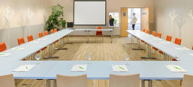 宜必思罗什福尔酒店(ibis Rochefort)图片