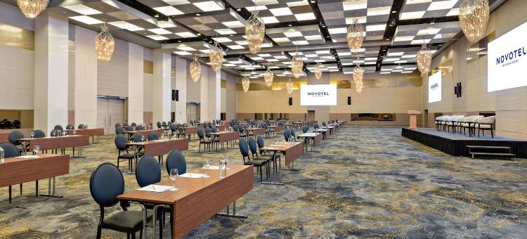 阿布扎比阿尔布斯坦诺富特酒店(Novotel Abu Dhabi Al Bustan)图片