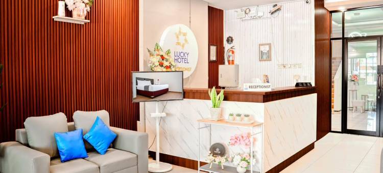 Surya集团幸运酒店(Lucky Hotel Purwodadi)图片