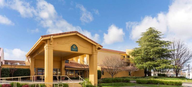 雷丁拉昆塔温德姆套房酒店(La Quinta Inn & Suites by Wyndham Redding)图片