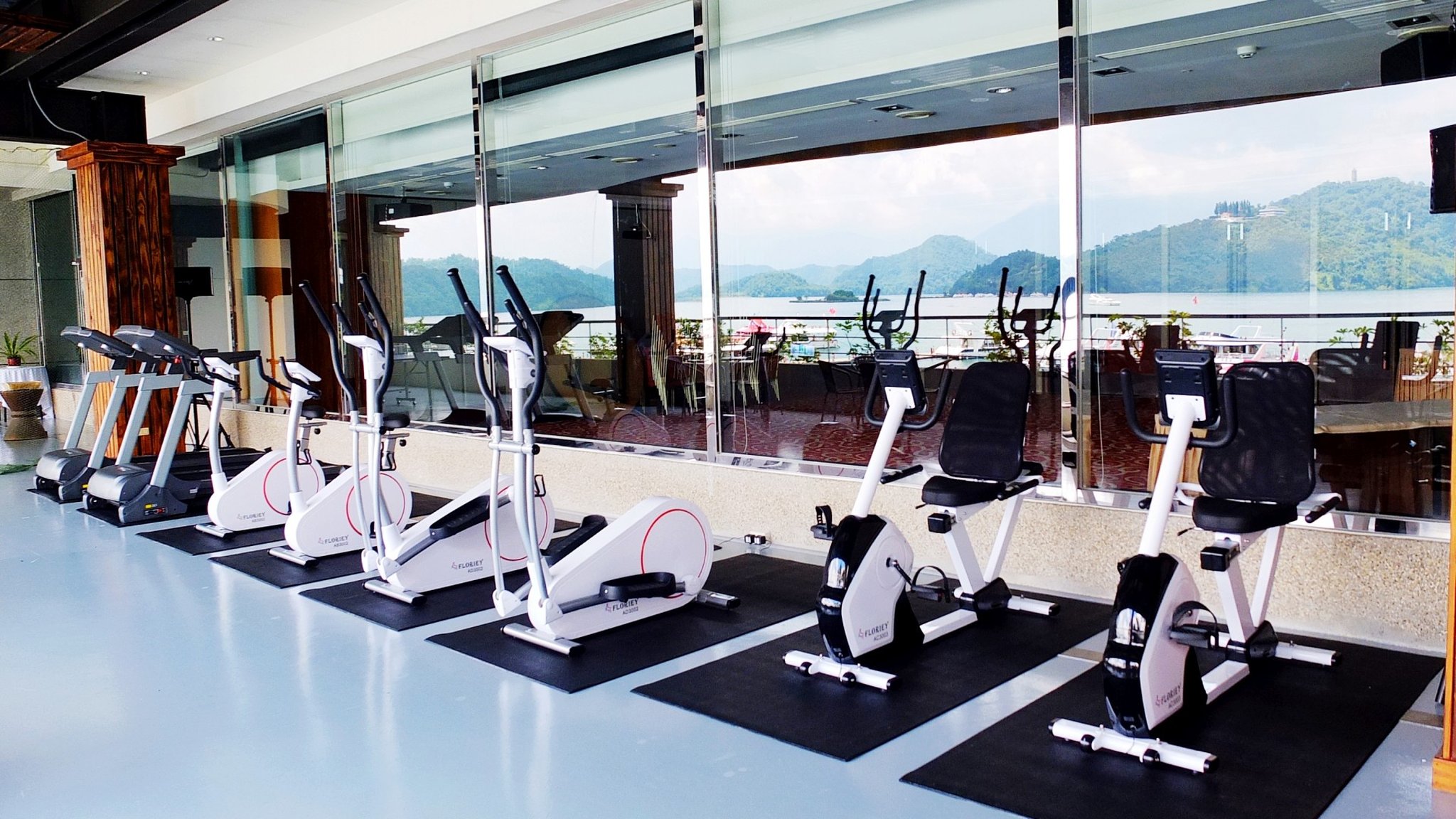 Hotel Del LagoOver view