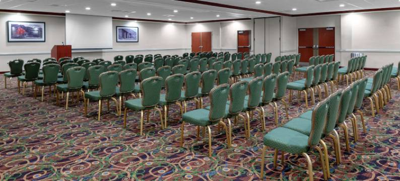 伍德布里奇欢朋酒店(Hampton Inn Woodbridge)图片