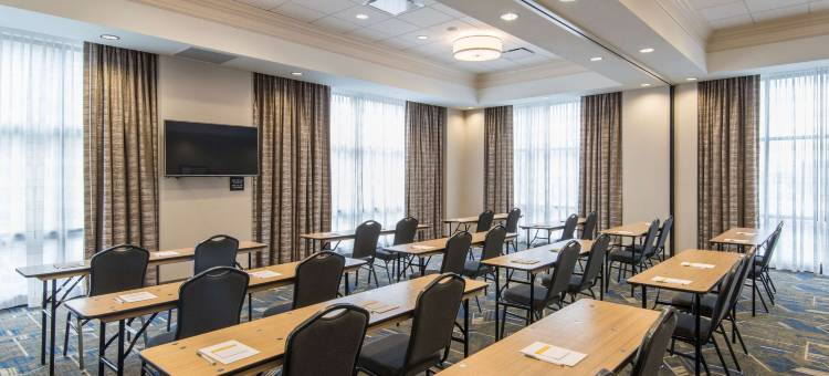 塔尔萨市中心欢朋套房酒店(Hampton Inn and Suites Tulsa Downtown)图片