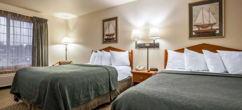 西雅图费多威凯艺套房酒店(Quality Inn & Suites Federal Way - Seattle)图片