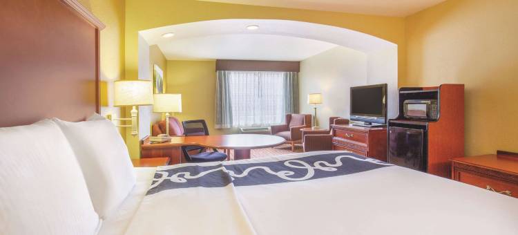 本顿维尔拉昆塔温德姆套房酒店(La Quinta Inn & Suites by Wyndham Bentonville)图片