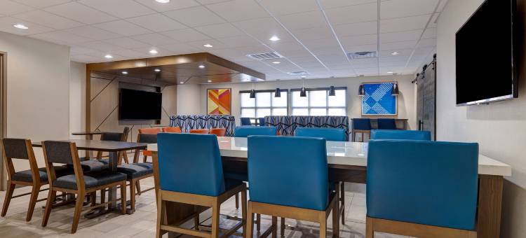 智选假日套房酒店奥马哈(Holiday Inn Express & Suites Central Omaha)图片