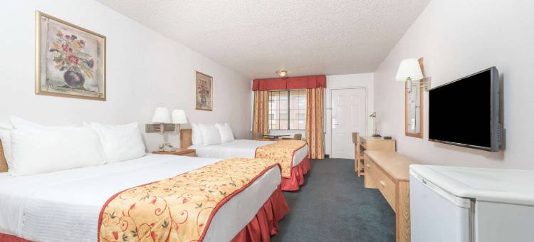 温德姆戴斯酒店，靠近市中心/大学，韦科(Days Inn by Wyndham Waco Near Downtown/University)图片