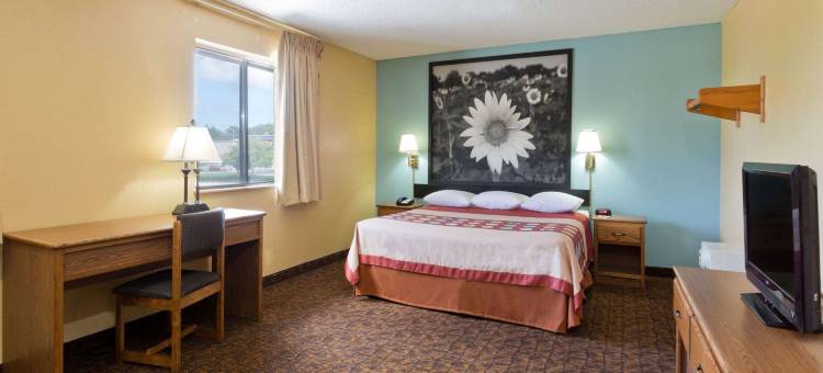 列克星敦公园-加利福尼亚地区温德姆速8酒店(Super 8 by Wyndham Lexington Park/California Area)图片