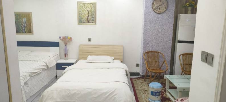 虫虫客栈(南阳理工店)图片