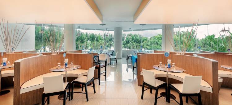 芭堤雅爱湾海滩度假酒店(A-ONE Pattaya Beach Resort)图片