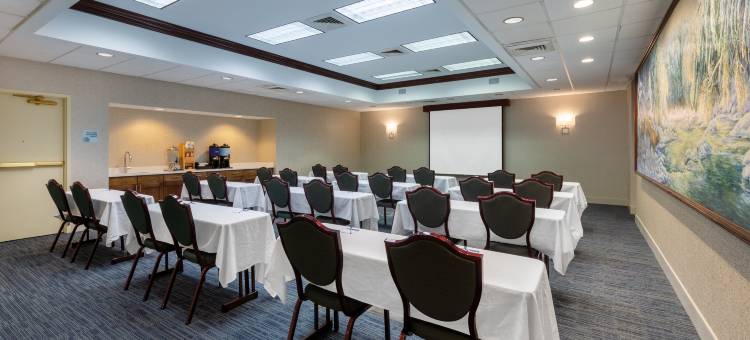 Holiday Inn Express 州立学院@威廉斯堡SQ(Holiday Inn Express State College @Williamsburg SQ)图片