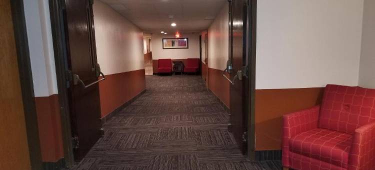 艾伯特利华美达酒店(Ramada by Wyndham Albert Lea)图片