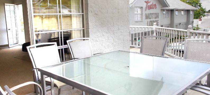 都铎汽车旅馆(Tudor Motor Lodge)图片