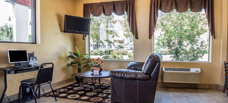 圣乔治北伊克诺旅馆-近先锋公园(Econo Lodge St George North - Near Pioneer Park)图片