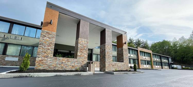 乔治湖温德姆蔚景饭店(Wingate by Wyndham Lake George)图片