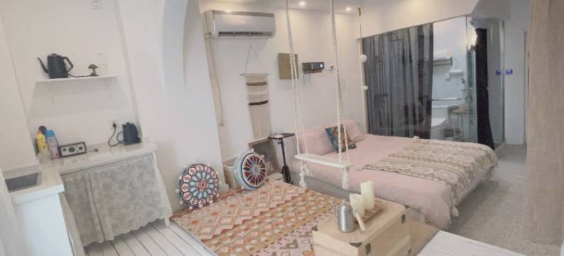 钟楼恋家公寓(竹笆市分店)图片