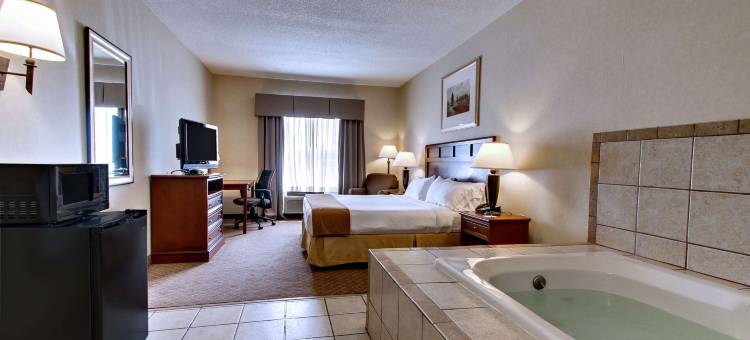 克斯维尔大学区温德姆呗盟酒店(Baymont by Wyndham Kirksville University Area)图片