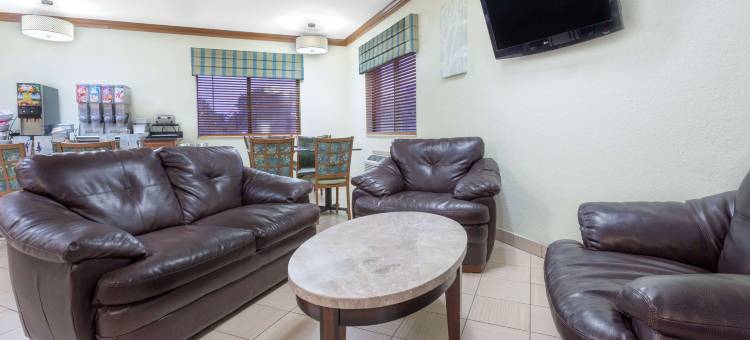 滑铁卢呗盟套房酒店(Baymont by Wyndham Waterloo)图片