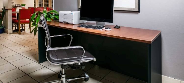 布拉塞尔顿温德姆呗盟酒店(Baymont by Wyndham Braselton / Winder)图片