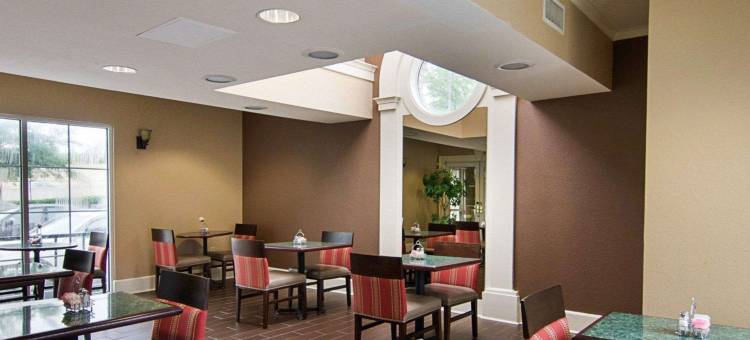 小石城西凯艺套房酒店(Quality Inn & Suites Little Rock West)图片