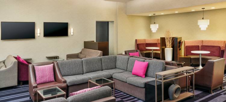 纽约肯尼迪机场万怡酒店(Courtyard New York JFK Airport)图片