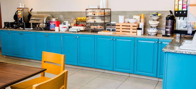 波士顿布罗克顿丽怡酒店(Country Inn & Suites by Radisson, Brockton (Boston), MA)图片