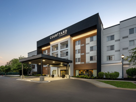 爱迪生伍德布里奇万怡酒店