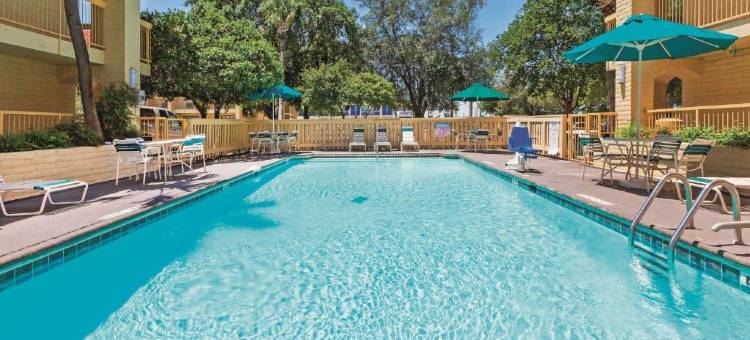 圣安东尼奥温德姆速 8 - 近海洋世界英格拉姆公园(Super 8 by Wyndham San Antonio Near SeaWorld Ingram Park)图片