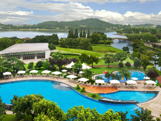 上海佘山世茂艾美酒店