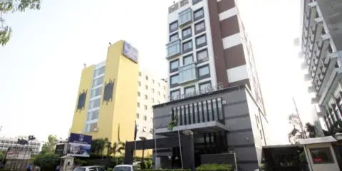 SK高級公園酒店