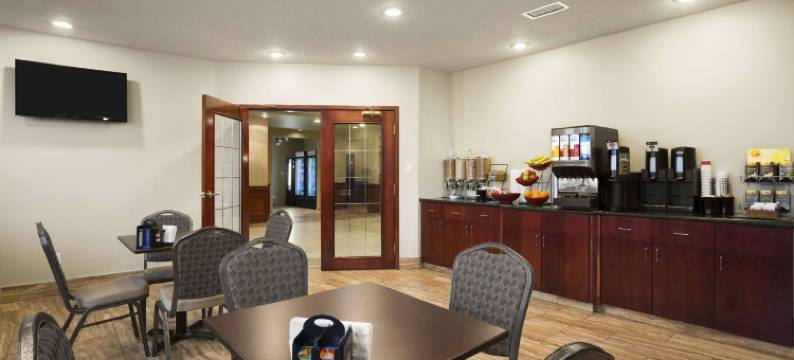 埃德森华美达酒店(Ramada by Wyndham Edson)图片