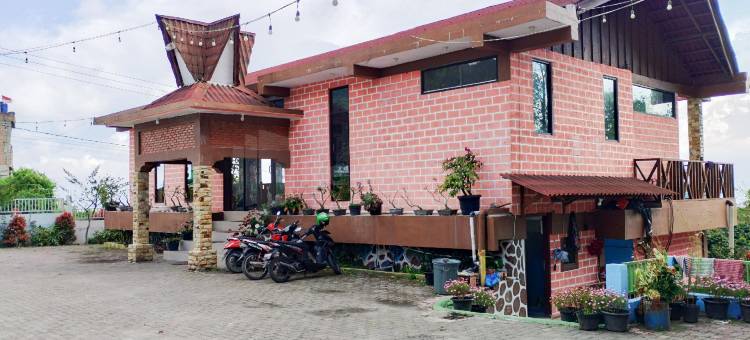 As Resto,Café & Hotel Mitra RedDoorz图片