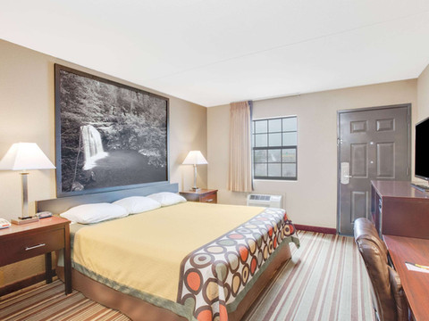 莫里尔顿速8酒店