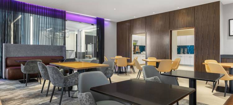 位于地铁中心中庭的纽约布朗克斯 Residence Inn 酒店(Residence Inn New York the Bronx at Metro Center Atrium)图片