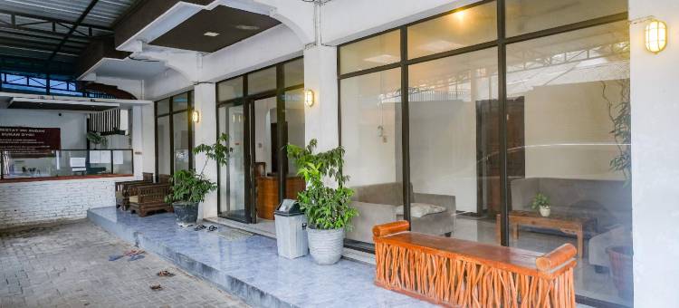 OYO2519玛雅加里尼酒店(RedDoorz at Mayang Garini 2 Borobudur)图片