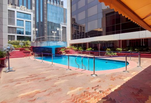 Hotel Kohinoor Continental,Airport Hotel Overview