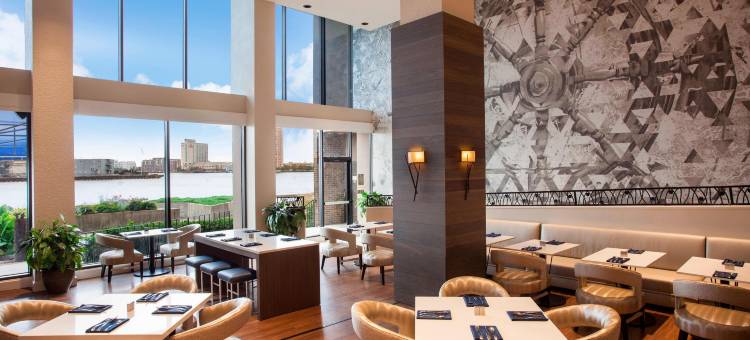 诺福克海湾喜来登酒店(Sheraton Norfolk Waterside Hotel)图片