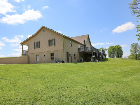 Cozy vacation home in Kings Mountain with incredible views, and tons of room.