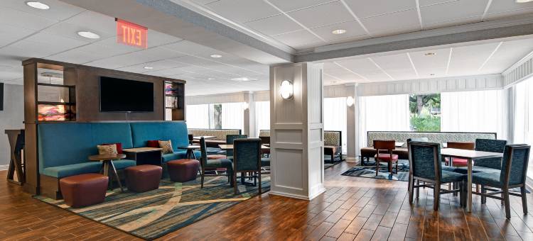 查尔斯顿快乐山爱国者欢朋酒店(Hampton Inn Charleston/Mt. Pleasant-Patriots Point)图片