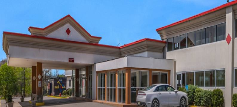 黑泽尔顿红地毯酒店(Red Carpet Inn & Suites)图片