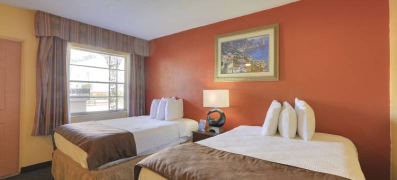 圣彼得斯堡伊克诺旅馆(Econo Lodge St Petersburg Central)图片