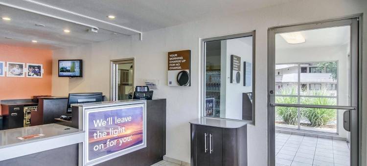 杰克逊维尔橙园6号汽车旅馆(Motel 6 Jacksonville, FL - Orange Park)图片