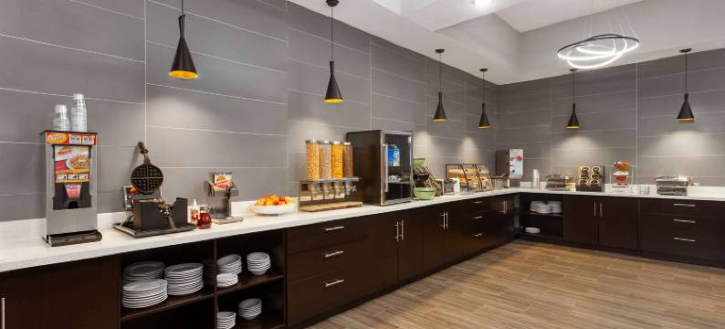 温德姆拉昆塔科勒尔维尔爱荷华市酒店及套房(La Quinta Inn & Suites by Wyndham Coralville Iowa City)图片