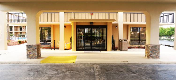 格林斯伯勒豪生酒店-近体育馆(Howard Johnson by Wyndham Greensboro Near the Coliseum)图片